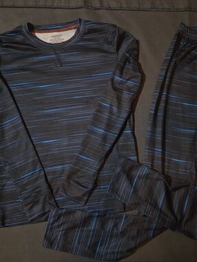 Boys Large Climatesmart Black & Blue Striped Long Sleeve Base Layer Set